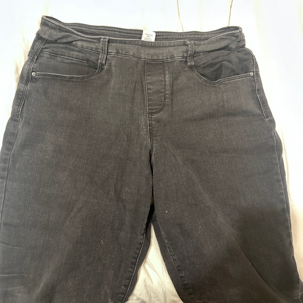 Black High Waisted Pull On Jeans Cropped